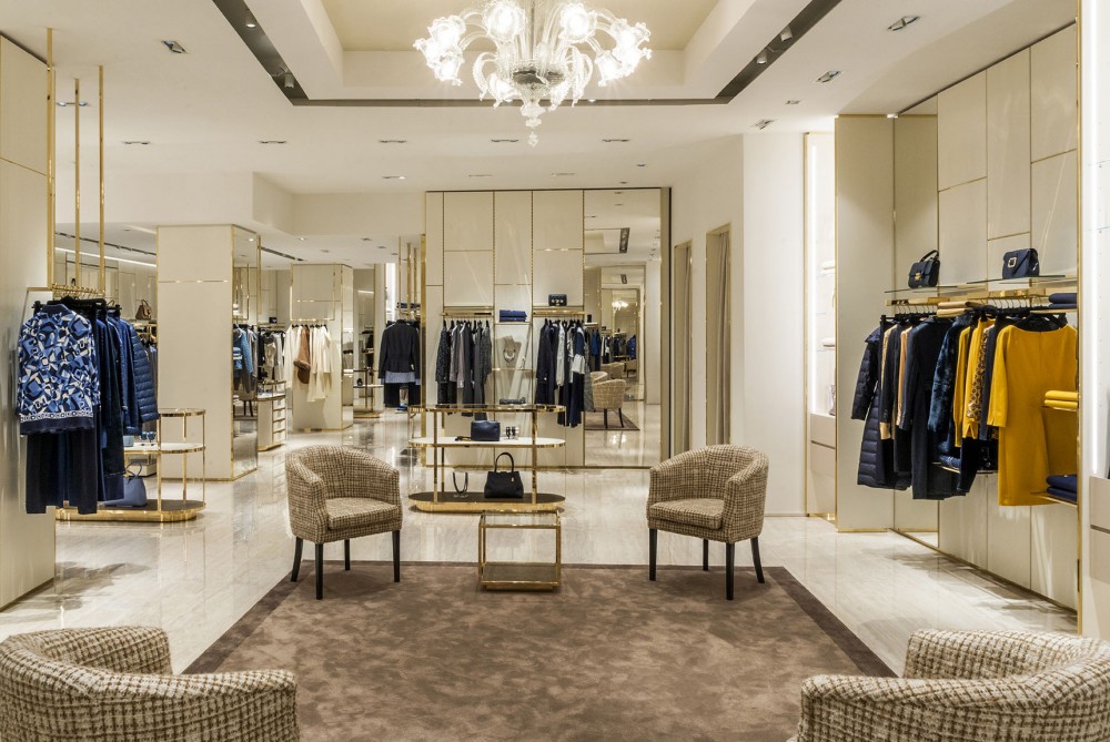 Luisa Spagnoli New look for the boutique in Corso Vittorio Emanuele II, Milano 4urspace Luisa Spagnoli New look for the boutique in Corso Vittorio Emanuele II, Milano 4urspace