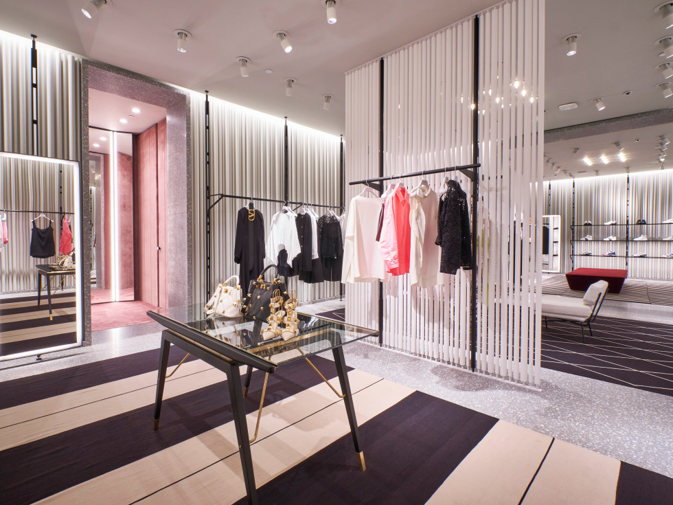 Sui absorberende kontakt Valentino unveils vibrant new boutique in The Galleria – Project by  Atmosphere Design Group – 4urspace