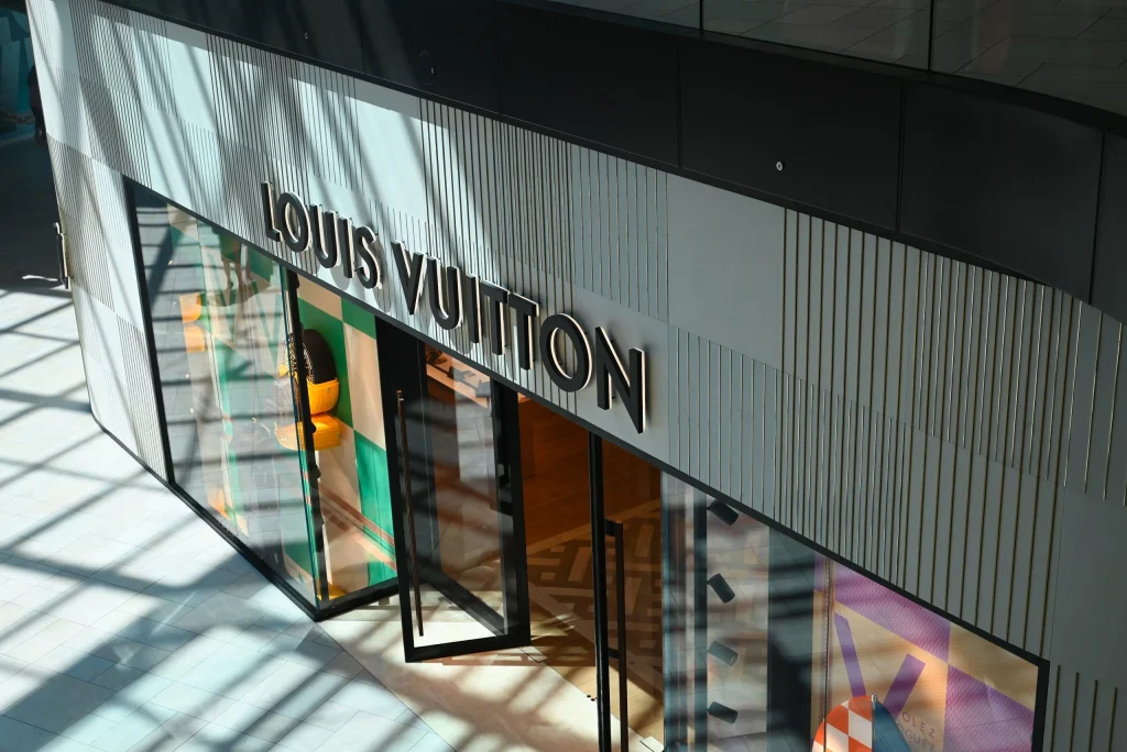 Louis Vuitton at Royalmount - Project by SAJO